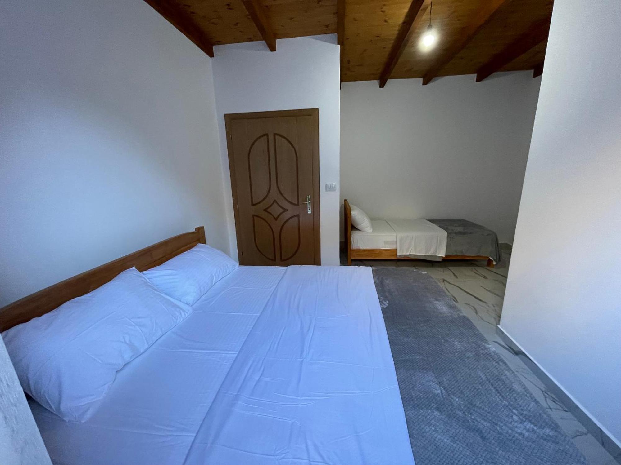 Xhovani Zelna Nderlysaj Exterior foto